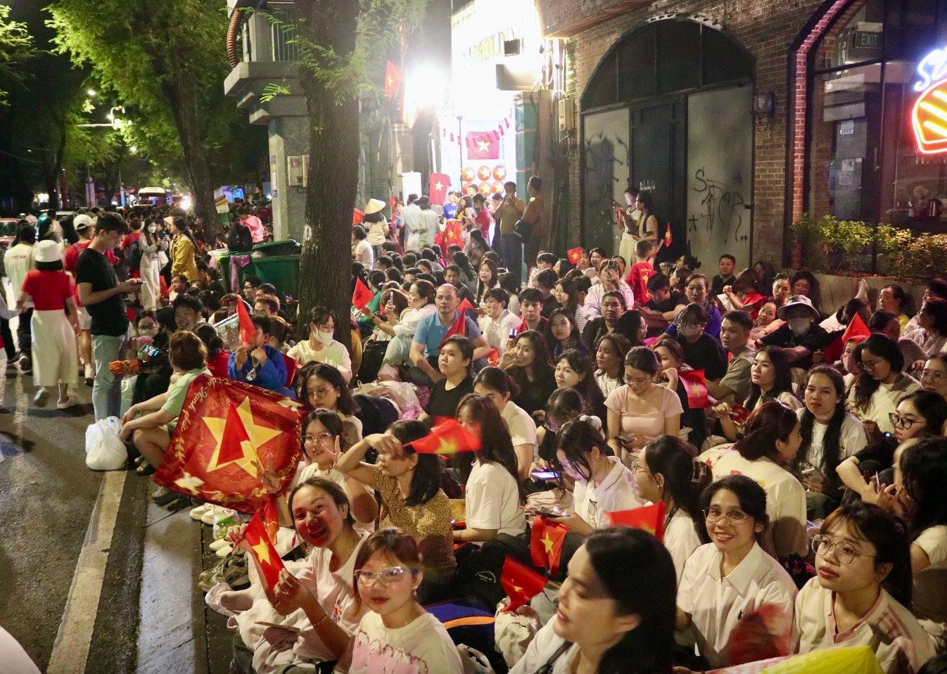 Lựa Chọn Giày Đẹp và An Toàn